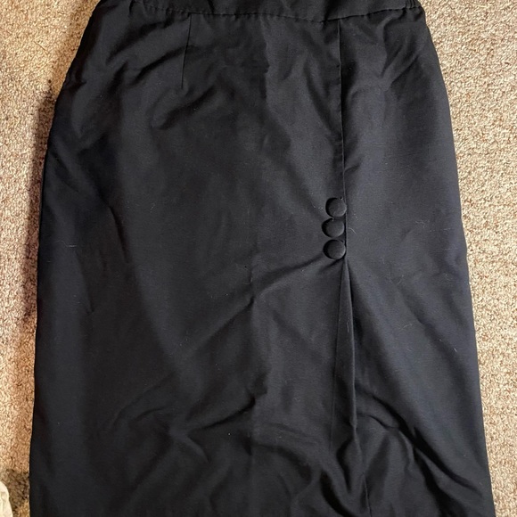 Black skirt - Picture 4 of 7